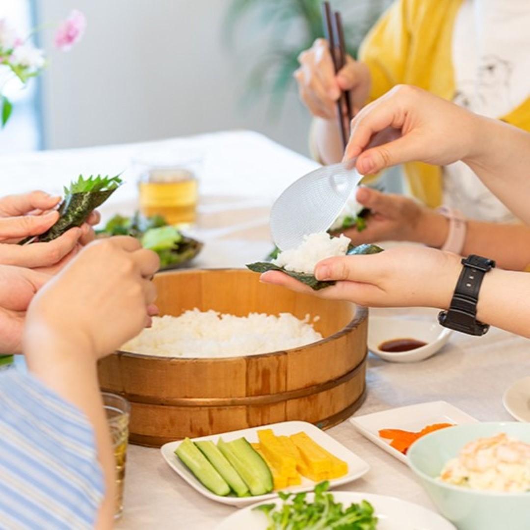 【ポイント5倍】 マーナ MARNA 極しゃもじ 小プレミアム クリア 株式会社マーナ K744CL 日本製 小さい 小さめ コンパクト エンボス加工 ご飯がつきにくい ご飯がつかない くっつかない 握りやすい 平置き 衛生的 おしゃれ シのサムネイル