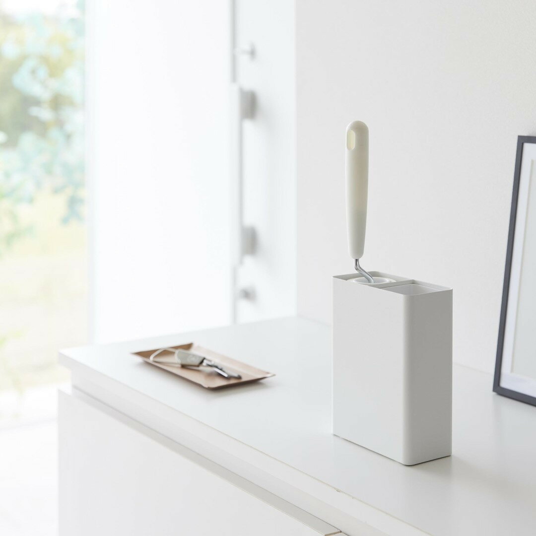 【ポイント5倍】 タワー tower マグネット 粘着クリーナースタンド収納&ダストボックス 1705 壁面収納 浮かせる 収納 掃除グッズ コンパクト 省スペ...