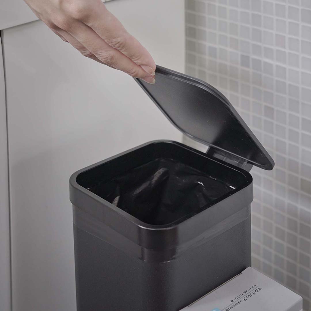【ポイント5倍】 tower 収納付きトイレポット タワー ブラック 山崎実業 5233 トイレ収納 ごみ箱 トイレットペーパー サニタリー モノトーン 新生活