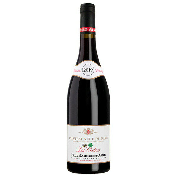 ＜＜ ITEM INFORMATION ＞＞ 名称（原語） Paul Jaboulet Aine Chateauneuf Du Pape Les Cedres BIO Rougeポール・ジャブレ・エネ シャトーヌフ・デュ・パプ　レ・セードル　ビオ　ルージュ 商品詳細 深いルビー色、,プラム、ブルーベリー、イチヂク、アーモンド、シダー、シナモン、クローヴ などの香り。苺やラズベリーのようなフレッシュな果実味としっかりとしたタンニンが感じられ余韻が長い。熟成につれてタンニンは丸くなり、煎ったアーモンドやイチヂクのコンポートなどの煮詰めた果実やなめし革のような香りを持つ複雑な味わいへと変化していきます。 鹿肉のステーキ、牛心臓のフィレ、きのこのクリーム煮と好相性。 味わい 品種 グルナッシュ80％、サンソー10％、ムールヴェードル10％ 内容量 750ml 保存方法 冷暗所で保存してください 原産国名 フランス 輸入者 三国ワイン株式会社東京都中央区新川1-17-18 備考 ※写真はイメージです。実際にお届けの商品は形状やパッケージが異なる場合があります。※ワインの成分（澱）が沈殿する場合がありますが、品質には問題ありません。お召し上がりの際は、ボトルの底をご確認ください。沈殿物（澱）を確認した際は、ボトルを揺らさないよう、ゆっくりとグラスに注いでください。平均樹齢40年のぶどう樹が生む複雑味 ローヌの個性溢れるテロワールを表現 ポール・ジャブレ・エネ シャトーヌフ・デュ・パプ　レ・セードル　ビオ　ルージュPaul Jaboulet Aine Chateauneuf Du Pape Les Cedres BIO Rouge 平均樹齢40年のぶどう樹が生む複雑味深いルビー色、,プラム、ブルーベリー、イチヂク、アーモンド、シダー、シナモン、クローヴ などの香り。苺やラズベリーのようなフレッシュな果実味としっかりとしたタンニンが感じられ余韻が長い。熟成につれてタンニンは丸くなり、煎ったアーモンドやイチヂクのコンポートなどの煮詰めた果実やなめし革のような香りを持つ複雑な味わいへと変化していきます。 鹿肉のステーキ、牛心臓のフィレ、きのこのクリーム煮と好相性。 ローヌ渓谷のテロワールを余すことなく表現した個性豊かな味わいセードルはヒマラヤ杉のこと。ワインにこの香りがあることと、畑の周囲に多く自生していることからこの名前が付けられました。 土壌はグルナッシュは小石の多い粘土石灰岩質、ムールヴェードルは砂質、サンソーは暑く乾燥した絵レイアから。シャトーヌフ・デュ・パプの魅力が描き出されたワインです。平均樹齢40年のブドウを使用。 3週間の果皮浸漬を行い、温度管理をしながら発酵しています。熟成は12ヶ月フレンチオークの大樽で行う。 受賞・高評価獲得歴（獲得ヴィンテージ）・ロバート・パーカー ワイン・アドヴォケイト 2018 90-92ポイント(2016)・オーガニックワイン認証（2019） ポール・ジャブレ・エネ　Paul Jaboulet Aine 名門の品格とローヌのテロワールを追求 ポール・ジャブレ・エネの歴史は1834年にアントワーヌ・ジャブレによって始まりました。ローヌ渓谷の恵まれたテロワールとワイン造りへの情熱はその次の世代である、ポールに受け継がれ、「ポール・ジャブレ・エネ」として7世代、約2世紀にわたりローヌのエルミタージュを本拠地として、伝統を守りながら未来を見つめ、卓越した品質のワインを造りを行いました。 1997年のジェラール・ジャブレ氏の死後、指揮官不在だったポール・ジャブレ・エネを2006年にカロリーヌ・フレイが購入。ワイナリーの統制と改革に力を注ぎ、ローヌワインの更なる可能性を追求し続けています。その功績はロバート・パーカーはじめ世界が絶賛し、現在も注目を集めています。 ビオディナミ転換ー偉大なワインはぶどうの樹から生まれるポール・ジャブレ・エネは「偉大なワインはぶどうの樹から生まれる」として、ぶどう栽培に非常に力を入れています。約100haのぶどう畑は、伝統的なぶどう栽培方法が採用され、キャノピー・マネージメント（樹冠管理）、摘房、剪定、収穫すべてが手作業で行われています。ぶどう樹の枝を支柱に固定する整枝法などは、経験豊富で熟練した作業員が、昔ながらの方法で行っています。 オーナー・醸造責任者であるカロリーヌ・フレイは2006年の就任以来、ビオディナミ農法への転換を推進し、2016年までに約120haの自社畑すべてでエコセールの認証を取得しました。除草剤の使用を禁止し、有機肥料を採用、土壌の微生物の動きを活発にし、ぶどう樹が地中深くに根をはれるようにして、土壌にある天然の様々な栄養分を吸収させ、テロワールを反映したワイン造りを進めています。