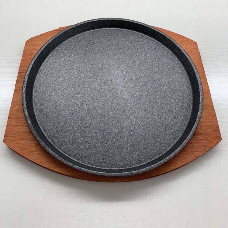 ステーキ皿 25cm 円形 鉄板 29cm 1個 丸 電磁調理器IH対応 ガス火 大判型 大判型 木製プレート 敷板 ハンバーグ パスタ 焼きそば 家庭用 業務用 キッズ用 27cm kuriesu-10000171 クリエス サンプル画像3