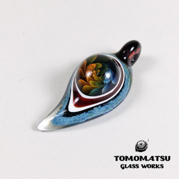 TOMOMATSU GLASS WORKS/ガラスペンダントトップ スペースクロー(L) フラワータイプ　宇宙 幻想的 ハン..
