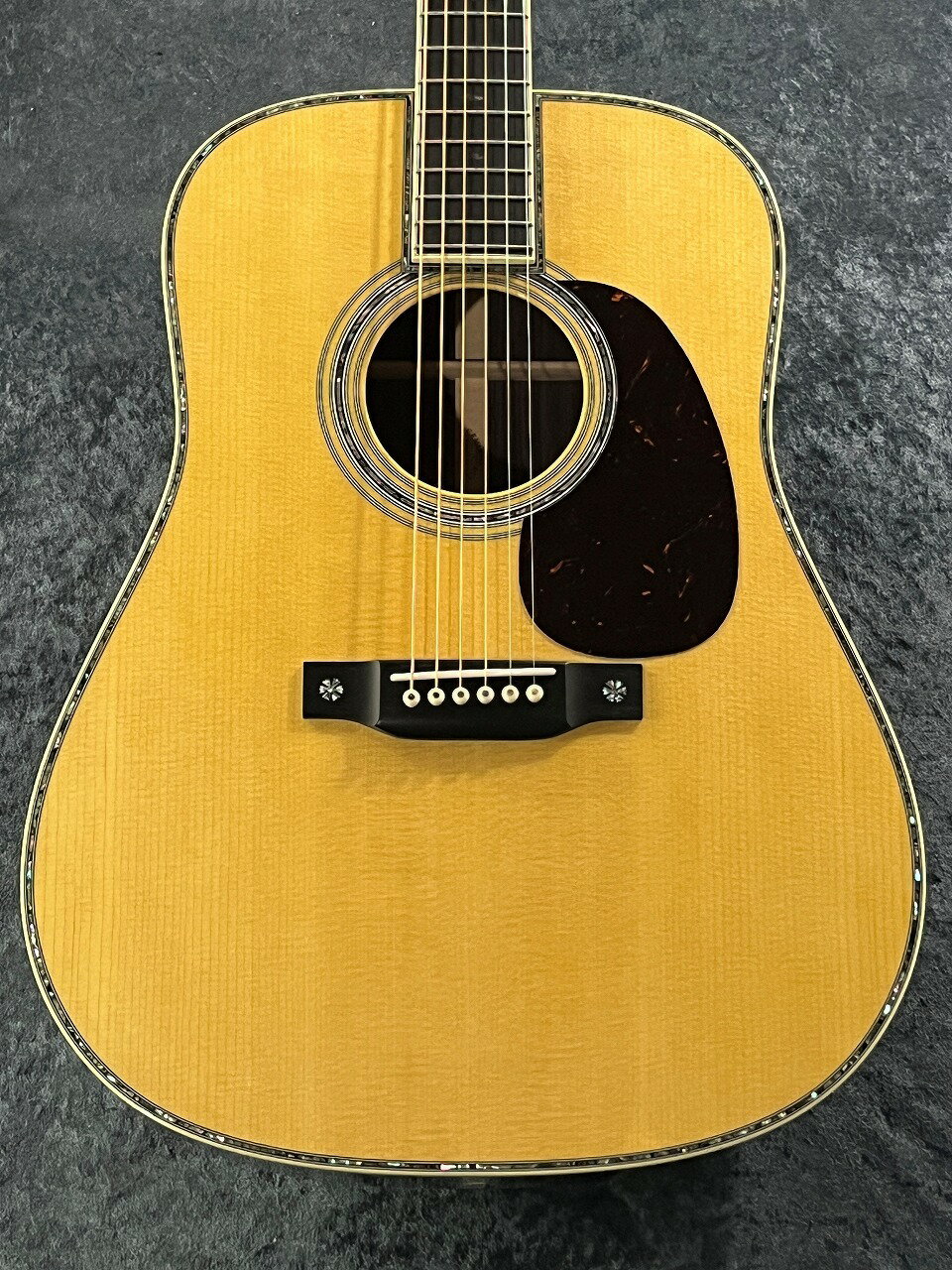 Martin D-42 Standard #2739945 【ご購入特典あり】【ショッピングクレジット無金利&超低金利キャンペーン】