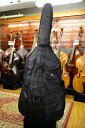 Eastman【Black】【1/2サイズ用】 横開きの軽量ケース ※1/2サイズ用 ※こちらの商品は東京・新大久保のクロサワ楽器日本総本店B1Fコントラバス専門フロア店頭でも販売しております。 在庫状況の迅速な更新を心がけておりますが、ご注文頂いても入れ違いで完売の場合がございます。予めご了承ください。 -店舗情報- クロサワバイオリンコントラバス本店 TEL:03-3363-9595 E-mail:contrabass@kurosawagakki.com 〒169-0073 東京都新宿区百人町1-10-8 BF　