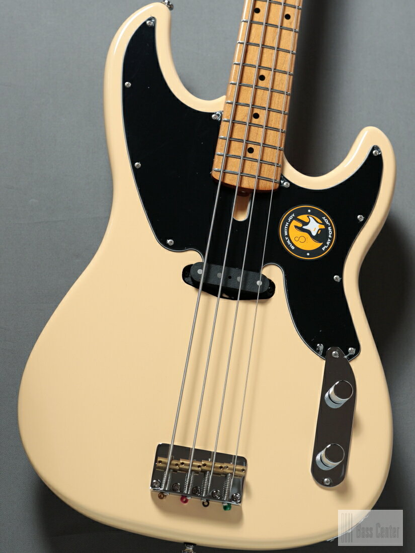 SireブランドからOPBタイプのモデルが発売となりました。 低価格ながらファットなサウンドでしっかりとニュアンスも表現する事が出来ます。 コンターカット有りのボディシェイプ、スリムネック仕様で演奏性にも優れております。 シンプルならではの良さがしっかりと詰まった使えるOPBモデルと言えます。 Body Material: North American Alder Body Shape: Sire D Bass Type Neck Material: 1 Piece Roasted Hard Maple Neck Shape: C-Shape Scale: 34" Neck Joint: Four Bolt Steel Square Plate Fingerboard Material: Roasted Hard Maple(Rolled Edges) Fingerboard Radius: 9.5" Frets: 2.4mm Medium String Nut: Bone Nut, 4strings-42mm Width Binding: None Inlay: BK Dot Pickups: Marcus Vintage D-Bass Single Coil Pickup Electronics: Passive Volume & Tone Control Controls: Volume, Tone Knobs: Chrome Metal Knob Bridge: Marcus Vintage D-Bass Tuning Gear: Premium Open-Gear Hardware Finish: Chrome Pick guard: BK 3ply ギグバック付属 詳細お問い合わせ下さい。 ※新品アウトレット・新品特価表記につきましては、本体また付属品に小さな傷や汚れ等がある場合がございます。 ※掲載商品売却に対応した在庫表示の反映は迅速を心がけておりますが、 タイムラグが発生する場合がございます。予めご了承ください。 ※全国通信販売も承っております。 代金引換配送、お振込み、現金書留、カード、ショッピングクレジット(分割) など各種対応いたしますのでお気軽にご相談下さい。 クロサワ楽器 日本総本店 1F エレキギターフロア 〒169-0073 東京都新宿区百人町1-10-8 TEL : 03-5386-9630 MAIL : bass@kurosawagakki.com