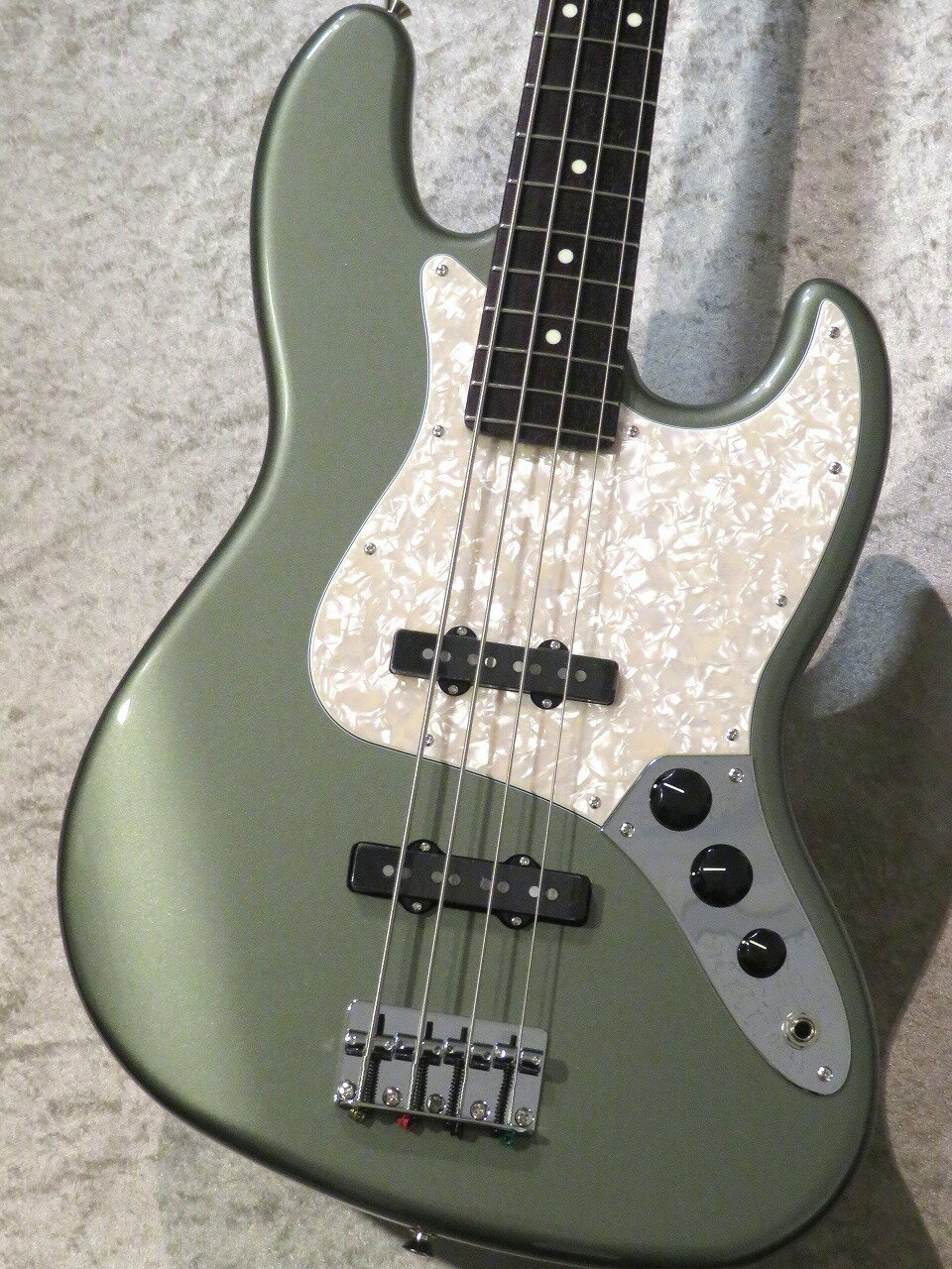 Fender【カタログ外カラー】FSR Collection Made in Japan Hybrid II Jazz Bass -Jasper Olive Metallic- #JD24008405【4.19kg】【池袋店】