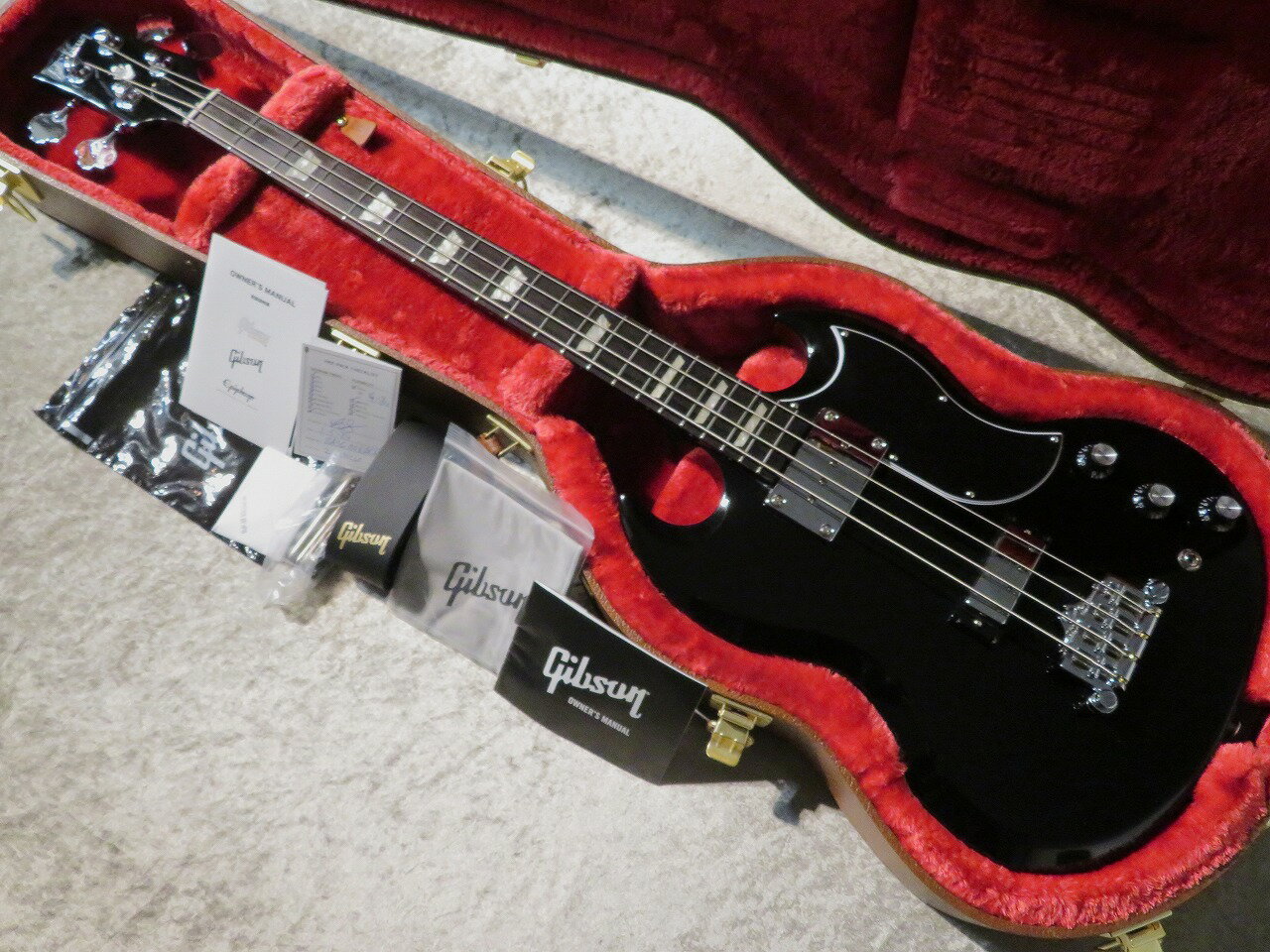 Gibson 【漆黒の良指板!!】SG Standard Bass -Black- #231130260 【軽量3.46kg】【ショートスケール】【池袋店】