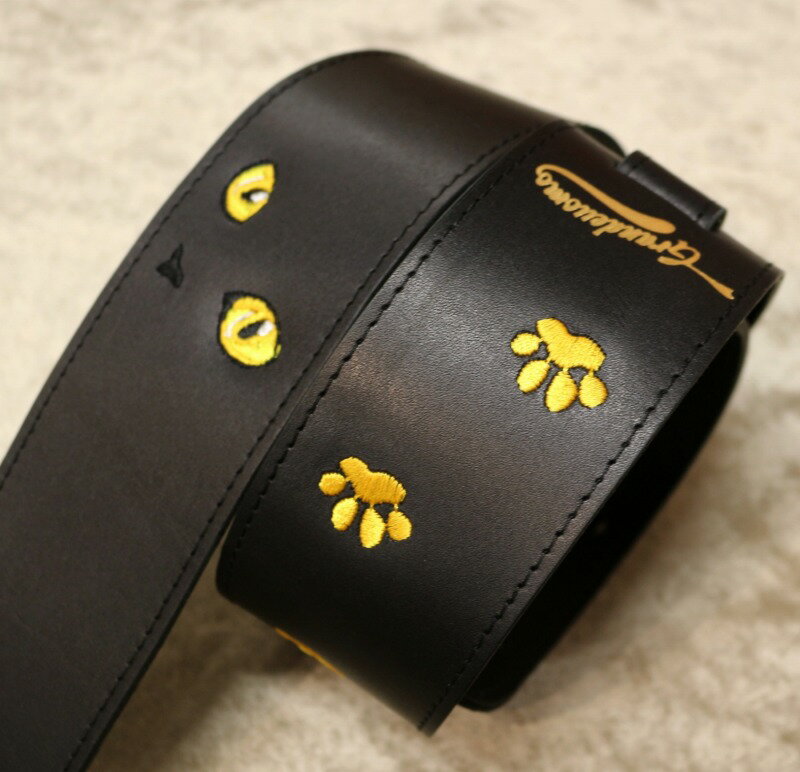 Grande uomo 【特注】G-Standard ねこ 足跡Version(シトリン)【猫の刺繍】【革職人による高級ストラップ】【池袋店】
