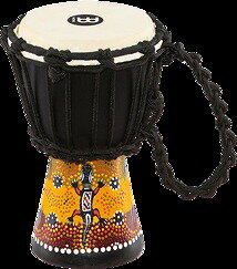 ●AFRICAN STYLE MINI DJEMBES ボディはマホガニーの一本幹を掘り込んで作られ、ヘッドにはハンドセレクトした山羊革を使用した本格的なアフリカンスタイルのロープジャンベを、 小さくかわいいミニチュアサイズにしました。美しいドットペイントも手作業によって施されています。 自宅や野外でセッションに加わったり、どこにでも持ち運んで演奏を楽しむことが出来ます。プレゼントとしても最適です。 ボディ材：マホガニー PP ナイロンロープ : 3mm / ランナー: 10 ハンドセレクト山羊革ヘッド サイズ：　直径 114 x 高さ 203mm 〜 通信販売をご利用のお客様へ 〜 掲載商品売却の際、迅速にサイトから削除するよう心がけておりますが、 ショッピングページの更新にタイムラグが生じる場合がございます。 万一ご注文後に売切れとなっておりました場合は、誠に恐れ入りますがご容赦ください。 店舗での試奏やご購入をお考えの方は事前にTEL、またはメールにてご連絡いただければ確実です。 -------------------------------------------------------------------------------- 黒澤楽器店 G-CLUB SHIBUYA 〒150-0043 東京都渋谷区道玄坂2-29-17 Tel: 03-3462-0261（エレキギター） 03-3462-9211（アコースティックギター） 03-3462-0271（ベース） 営業時間:11:00〜20:00※土日は担当者不在のため、お問合せや発送は翌平日になる可能性がございますので、 ご了承くださいませ※