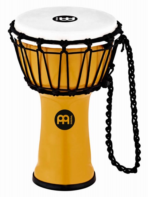 MEINL Jr ジャンベは、軽量合成のシェルでコンパクトサイズながら、大きな音量で素晴らしい音色を奏でます。 いつでも気軽に持ち運べ、アウトドアでの使用やジャムセッション、親子でのリズム遊び、ティーチングなど様々な用途で、年齢、スキルレベルを問わず、すべての方に最適です。 事前ストレッチされたロープと、湿度に強いシンセティックヘッドで、天候に影響されずしっかりとチューニングを保持します。 SIZE : ：178×318mm MATERIAL : Synthetic shell, Synthetic head —通信販売をご利用のお客様へ— 掲載商品売却の際、迅速にサイトから削除するよう心がけておりますが、 ショッピングページの更新にタイムラグが生じる場合がございます。 万一ご注文後に売切れとなっておりました場合は、誠に恐れ入りますがご容赦ください。 -------------------------------------------------------------------------------- 黒澤楽器店 G-CLUB SHIBUYA 〒150-0043 東京都渋谷区道玄坂2-29-17 Tel: 03-3462-0261 営業時間:11:00-20:00 土日は担当者不在のためご対応が次の月曜日になる可能性がございますので、ご了承くださいませ。