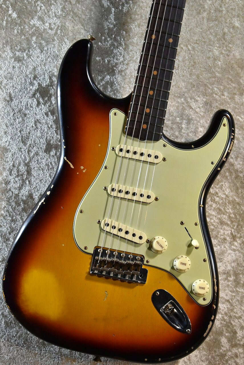 Fender Custom Shop 1960 Stratocaster Heavy Relic Faded Aged 3-Color Sunburst CZ572641【漆黒指板個体!】【横浜店】