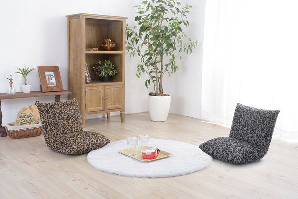 Legless Chairs - カックンリクライナー コンパクトでボリューミーなカックンリクライナー「Arucco Chair-アルッコチェア-」。一見派手に見えますがお部屋のアクセントにぴったりです。
