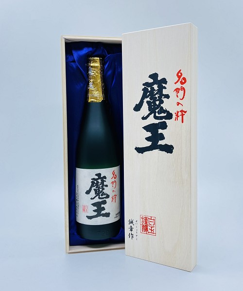 魔王 【送料無料】魔王　25度　720ml　専用桐箱入り　まおう　白玉醸造　焼酎　芋焼酎　鹿児島県　ストレート　ロック　お湯割り　芋　プレゼント　誕生日　ギフト　お中元　お歳暮　父の日　母の日　敬老の日　退職祝い　快気祝い　結婚祝い