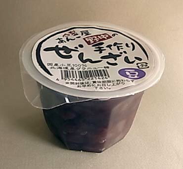 カナダ産の小豆とビートグラニュー糖だけで作りました。豆の炊き具合が絶妙。皮まで柔らかく炊き上げられています。豆を熟知した豆職人の成せる技です。◆無着色・カナダ産小豆使用。◆夏季にはカキ氷にぜんざいをかけて食べるても美味しい。◆十分にあく抜きし、小豆と皮を等しくちょうどよい固さに炊いていて、ビート糖で甘さ控えめに仕上げているので、カキ氷だけでなく、アイスクリームや白玉等でもおススメです。【保存方法】直射日光を避け、冷暗所に保存してください。【製造工程】小豆水漬け込み→豆煮後蜜漬け→カップ充填→殺菌→冷却・除水→金属探知機→ロット番号印字→シール貼り→箱詰め出荷原材料：小豆（北海道産）、ビートグラニュー糖（北海道産）【開封前賞味期限】製造日より120日販売元：株式会社野中