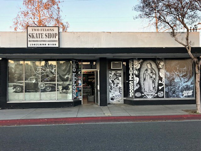 TWO FELONS SKATE SHOP S...の紹介画像2