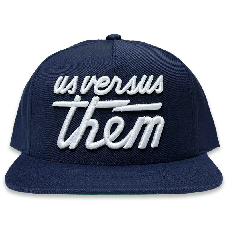 US VERSUS THEM アスバーサスゼム "MAGNUM" SNAPBACK CAP スナップバックキャップ NAVY/WHITE