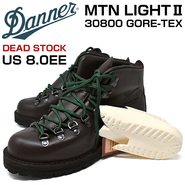 アメリカを代表するブーツブランド「DANNER」の名作『MTN LIGHT II 30800』デッドストックです。防水透湿性に優れたGORE-TEXライニングを搭載し上質なフルグレインレザーとVibramソールを組み合わせた本格マウンテンブーツ。アウトドアからタウンユースまで幅広く活躍し長年世界中で愛され続けている定番モデルです。本商品は未使用のデッドストック品です。元箱・タグが付属しております。今回の個体は希少なデッドストック品で箱付きのコンディションとなっておりコレクションとしてもおすすめの一足です。サイズはUS8.0（26.0cm EEワイズ）。 長期保管個体ならではのコンディションのため「訳あり」としてのご案内です。保管に伴うスレ・小キズ・革の表情ムラなどが見られますが着用に支障のあるダメージではありません。製造から年数が経過している商品であることをご理解の上ご購入ください。 本商品は並行輸入品のデッドストックです。国内正規代理店品とは仕様・付属品・保証内容が異なる場合があります。 ◎DANNER ダナー1932年にアメリカ・ウィスコンシン州で創業し、その後オレゴン州ポートランドを拠点に世界中のアウトドア愛好家やワーカーから支持され続ける老舗ブーツブランドです。高品質なレザーと堅牢な製法にこだわり、防水透湿素材「GORE-TEX」やVibramソールをいち早く採用するなど、機能性と耐久性を兼ね備えたブーツを数多く生み出してきました。アウトドアからタウンユースまで活躍する優れた履き心地と、履き込むほどに深まるレザーの風合いは世界中のファンを魅了し続けています。現在もアメリカ製モデルをはじめ、高品質なブーツブランドとして高い評価を得ています。 ◎サイズ US8.0 26.0cm ◎カラーバリエーション DARK BROWN （ダークブラウン） 濃茶 ◎素材アッパー： 本革 / ソール：Vibramソール　 ◎ワイズ EE ※商品写真はできる限り現品を再現するように心がけていますがご利用のモニターにより差異が生じます。 ※サイト更新との時間差で、在庫切れの場合がございます。 あらかじめご了承ください。 ◎検索ワード マウンテンライト MTNLIGHT マウンテンライト2 Danner Boots ダナーブーツ ゴアテックスブーツ GORETEX 防水ブーツ 防水透湿 登山靴 トレッキングブーツ ハイキング キャンプ アウトドア ブーツ レザーブーツ 本革 フルグレインレザー ビブラム Vibram Kletterlift クレッターリフト USA製 米国製 オレゴン ポートランド クラシックブーツ ヘリテージブーツ ワークブーツ メンズブーツ 茶色 ダークブラウン EE ワイド 幅広 レア 希少 廃番 入手困難 コレクション コレクター ヴィンテージ ビンテージ 未使用 新古品 保管品 箱あり タグ付き オリジナル アメカジ バイカー ブーツファッション アウトドアファッション 経年保管 登山 キャンプ フィッシング バイク ソロキャンプ ハイカット レザーシューズ オールシーズン 高耐久 頑丈 名作 お得情報をメールマガジンにて無料配信中！ ⇒登録はこちらブランド DANNER ダナー デザイン ワークブーツ 紐 ミッドカット ラウンドトゥ プレーントゥ マウンテンブーツ カラー DARK BROWN （ ダークブラウン ） 濃茶 サイズ展開 US8.0 （ 26.0cm ） ワイズ（足囲） EE 素材 アッパー(甲材)：本革 / ソール(底材)：Vibramソール 商品説明 アメリカを代表するブーツブランド「DANNER」の名作『MTN LIGHT II 30800』デッドストックです。防水透湿性に優れたGORE-TEXライニングを搭載し上質なフルグレインレザーとVibramソールを組み合わせた本格マウンテンブーツ。アウトドアからタウンユースまで幅広く活躍し長年世界中で愛され続けている定番モデルです。本商品は未使用のデッドストック品です。元箱・タグが付属しております。今回の個体は希少なデッドストック品で箱付きのコンディションとなっておりコレクションとしてもおすすめの一足です。サイズはUS8.0（26.0cm EEワイズ）。 長期保管個体ならではのコンディションのため「訳あり」としてのご案内です。保管に伴うスレ・小キズ・革の表情ムラなどが見られますが着用に支障のあるダメージではありません。製造から年数が経過している商品であることをご理解の上ご購入ください。 本商品は並行輸入品のデッドストックです。国内正規代理店品とは仕様・付属品・保証内容が異なる場合があります。