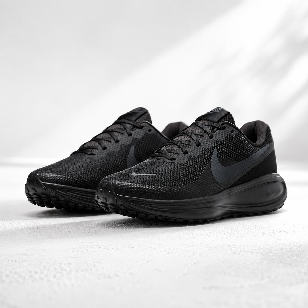 Rakuten - 【限定クーポンあり】ナイキ レボリューション ウィメンズ 8 HJ 8485 002 ブラック 黒 ( NIKE REVOLUTION 8 HJ8485 HJ8485-002 )【送料無料 北海道沖縄除く レディース ランニング シューズ スニーカー 靴 シューズ ランニングシューズ スポーツ 運動 部活 人気】