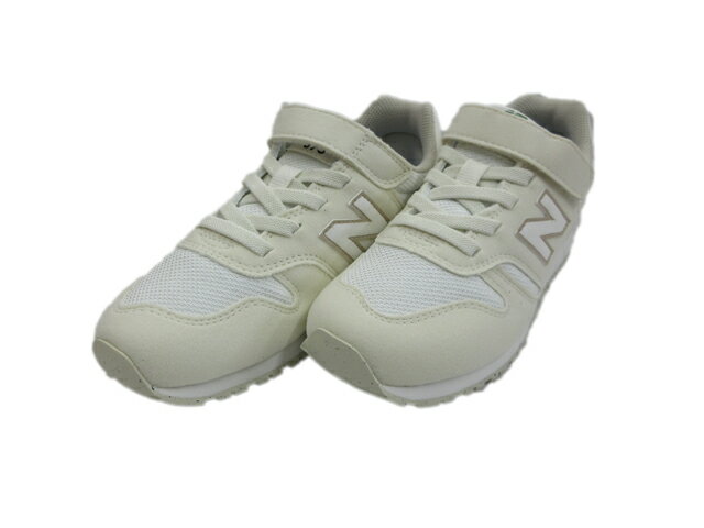 ■商品名New Balance YV373TA2 BEIGE ■商品コメント 人気のKIDSモデル「373」を親子提案でフックし合わせやすい単色カラーでまとめた“SUSTAINABILITY PACK”アッパーにリサイクル素材を使用した環境に配慮した設計とシンプルで合わせやすいカラーリングがポイント長期間の使用にも耐える脱ぎ履きしやすい面ファスナーとゴムシューレース、クッション性と耐久性に優れたソールユニットが、快適な履き心地を提供します ■カラー ベージュ ■素材 アッパー：人工皮革 / 合成繊維 アウトソール：ゴム底 ミッドソール：合成底 ■足幅 M Width：やや細い-標準 実店舗と在庫を共有しております。 その為、時間差によって売り切れてしまうこともあります。 大変申し訳ございませんが、ご了承くださいませ。