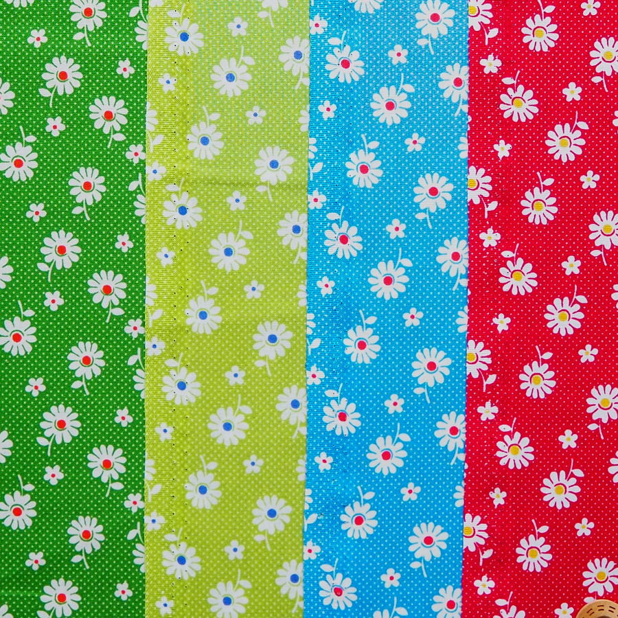 値下げ　YUWA 有輪商店 シャーティング生地 布 Reiko Washizawa×Yuwa RW829591 鷲沢玲子 花柄 デイジー 商用利用可能のサムネイル