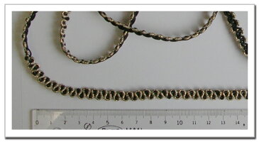 ゴールドラメのレーヨンブレード No.5600幅約8mm素材:(レーヨン、ポリエステル)