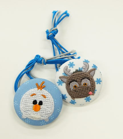 キャラクターグッズ　ゴム付きボタン【ディズニーキャラクター】　TSUM　TSUMツムツムオラフ＆スヴェンD01B0495