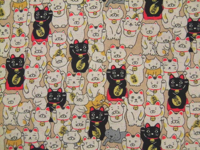 コットンリネン混 キャンバス生地 布 まねきネコ KTS7106Aベージュ動物柄 ねこ 猫 コットンこばやし JA..