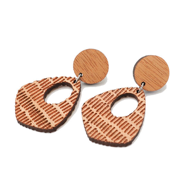 【木tch】クルミの木・ピアス（ハング）sandfruit / サンドフルーツ