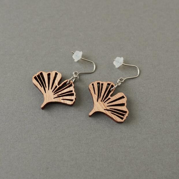 【木tch】クルミの木・ピアス（ハング）イチョウ