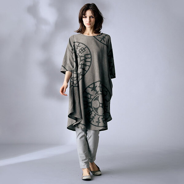 ミセスファッション おしゃれ 大人 チュニック レディース / 干支モチーフ家紋柄Aラインチュニック / 40代 50代 60代 70代 シニアファッション 服