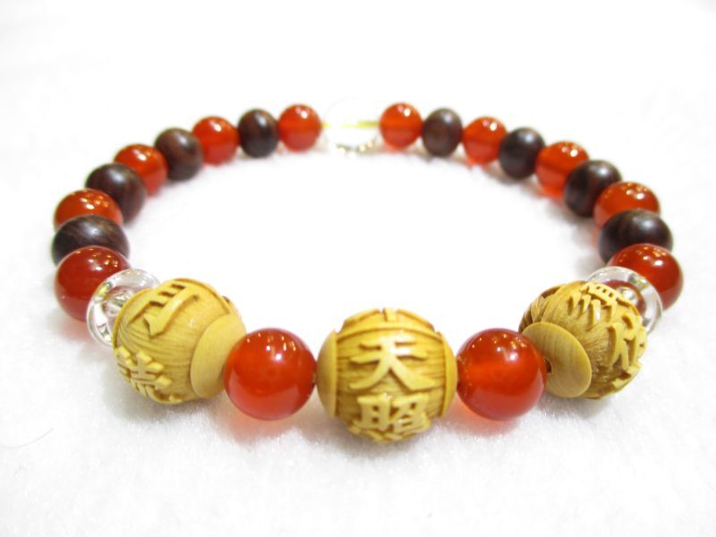 パワーストーン・京都/【日本の神様】【三貴子(天照大御神・須佐之男命・月読命)】彫刻【柘植の木】12mm【カーネリアン】【キングローズ(南米紫檀)】【そろばん珠・丸玉本水晶】ブレスレット、桐箱付【伏見の京屋】