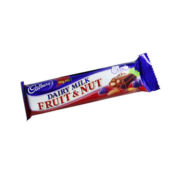 フルーツ＆ナッツチョコレート キャドバリー 50gCADBURY CHOCOLATE FRUIT&NUT 50g【あす楽対応】 【楽ギフ_包装】【楽ギフ_のし】