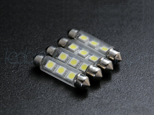 【4個セット】 LED ルームランプ 42mm 3連 3チップSMD 汎用 バルブ ホワイト 白 爆光 室内灯 ラゲッジランプ ナンバー灯 マップランプ ドアラ...
