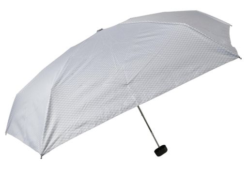 サイズ:親骨/50CM、 直径/90CM、 骨の数:6本、 重量:240G、 開閉方法:手開き、 生地素材:撥水 HASSUI ポリエステル、 生地特徴:遮熱 黒 コーティング、 骨素材(親骨):アルミ+鉄+軽量 グラスファイバー、 骨素材(中棒):鉄、 手元素材:PPカラー 性能特徴(雨・風・熱・紫外線から守るためのスペック):ほぼ完全遮光 UV99.9%、 最上級グレード 一級遮光、 紫外線カット率最高グレード UPF50+、 マイナス18度 遮熱効果、 コンパクト 5段骨で超コンパクトになる、折りたたみ傘、手動開閉で構造がシンプルなので手のひらサイズを実現。バックのなかでも邪魔にならないコンパクトタイプ。携帯傘としては優秀。傘ケースは収納しやすい開口部広いベロクロ式、5段で折りたたみしたあとの収納のしにくさを、クルッと巻いて簡単にしてくれます。カラビナフック付きで吊り下げて携帯できる。 最強クラスの晴雨兼用傘。雨の日はしっかり撥水で快適。晴れの日も一級遮光の実力。独自のブラックコーティング技術によって、UPF50+であり、99.9%紫外線カットの実力。