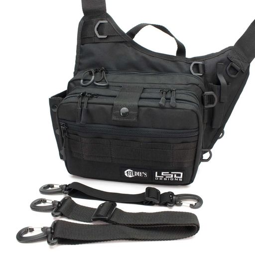 本体サイズ : H30cm x W40cm x D15cm、ショルダーベルト : 56~130cm (幅5cm)、サポートベルト : 52~85cm (幅3.8cm)、 ストレッチサポートベルト : 31~44cm (幅2.5cm) 重量: 約780g(本体700g+サポートベルト2本80g) 本体生地: コーデュラ610デニール ポリエステル100% フォーム (中のクッション素材): ポリエステル、クリアシート: PVC、ジッパー: ナイロン スライダーと引き手: 亜鉛合金、プラーコード: TPU、樹脂パーツ(バックルやDカン等): POM(ポリアセタール)