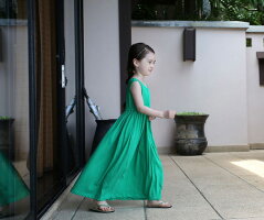 親子ペアワンピース子供服ノースリーブワンピースマキシ丈無地ワンピース女の子親子服キッズ夏海ナチュラルビーチワンピースリゾートハワイ