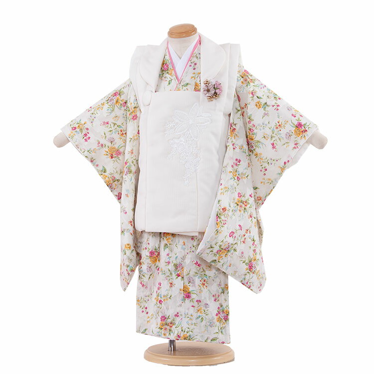 ※その他、ご要望などございましたら後に発信されますメールにご記載下さい。 ※キャンペーン対象外の商品もございますので、ご確認ください。 ※キャンペーンは不定期に変更となります。 ご注文時でのキャンペーン適用とします。ご了承くださいませ。着物レンタル/753/七五三レンタル 753レンタル/七五三レンタル （3歳女の子被布）3AP3450 【品　　番】 3AP3450 &nbsp;【サイズ】 適応身長：90〜100cm ■身丈：76cm ■肩裄：41cm ■袖丈：56cm ■ 被布丈：50cm ※標準サイズに調整済みです。 ※簡単なサイズ調整（腰紐にて）が必要な場合があります。 【商品詳細】被布コート：化繊　　きもの：化繊&nbsp; 【レンタル内容】 着物・被布コート・袖なし襦袢・草履・巾着・髪飾り・足袋・腰ひも（2本）※総柄のため写真と柄の出方が少し異なることがあります。※小物は当店でコーディネートさせて頂きますので、写真の商品と異なる場合がございます。※下着（肌襦袢）は入っておりません。キャミソールソールやU首半そでシャツをご用意ください。※箱タイプでの配送となります。 【レンタル期間】最大3泊4日！ レンタル期間はご利用日の2日前から3泊4日となります。 ※ご利用日の1日前お届けの場合は、2泊3日となります。 ※ご返却の発送はご利用日当日〜翌日15時までに、ヤマト宅急便取り扱いのコンビニ（セブンイレブン・ファミリーマート・デイリーヤマザキなど）か、クロネコヤマト営業所で同封の着払い伝票でお願いします。 ※返却が遅れますと1日につきお衣装代の10％が延長料金として追加になりますので返却日はお守りください。返却が遅れる場合は必ずご連絡をください。 【ご利用日について】 ※カレンダーをご確認ください。 ※楽天では、カレンダーが「×」でもご注文は可能ですが、予約をお取りすることは出来ません。ご利用日が「○」の商品からご注文下さい。 尚、ご予約の確定は「【京都ちりめんや】ご予約を確定致しました。」メールにてお知らせいたします。カレンダー反映までに少しお時間がかかりますので、その間に先約が入られている場合や、当店（京都）から遠方の場合はご利用いただけない場合がございます。ご了承くださいませ。 ※オプション追加やキャンペーン割引は「【京都ちりめんや】ご予約を確定致しました。」で金額訂正をしてお知らせいたします。 ※予約は1年先のご利用日まで可能です。 ※利用日が違うご注文は別々に注文ください。またご利用日やお届け先が違う場合は「きょうだい割引」や「ママ得割引」などはキャンペーン対象外になります。 【注意事項】 ※次に該当する場合「セーフティプラス」の適用はございませんので、お気を付けください。 別途料金をご請求させていただきます。 ・タバコの焦げ跡、香水やヘアースプレーなどによる著しい汚れ・におい・破損。 ・紛失の場合。 ・袴の裾直し・破れなどの商品として修復不可能な場合。 【備　　考】 掲載画像について実際の商品になるべく近い色を再現しておりますが、お客様のご覧になっているモニターや環境により、実際の色・質感等が若干異なる場合がございます。※環境問題（Eco/エコ）を考え、お買い上げ明細はご希望の方のみ発行致しております。ご希望のお客様はお手数ですが、コメント欄にお知らせください。 ★レンタル内容 着物・被布コート・袖なし襦袢・草履・巾着・髪飾り・足袋・腰ひも（2本） ＊下着（肌襦袢）は入っておりません。キャミソールソール やU首半そでシャツをご用意ください。 ＊小物は当店でコーディネートさせて頂きますので、写真の商品と異なる場合がございます。 　　　　　　　　　　　　　　　　　　　　　着物レンタル/七五三レンタルの「京都ちりめんや」では、 　　　　　　　　　　　　　　　　　　お子様の晴れの日を祝う、お宮参りの産着（初着・熨斗目・掛け着物） 　　　　　　　　　　　　　　ブランド産着・七五三の着物等、豊富な品揃えで、みなさまをお待ち申し上げております。