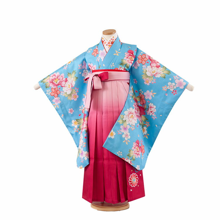 ※その他、ご要望などございましたら後に発信されますメールにご記載下さい。 ※キャンペーン対象外の商品もございますので、ご確認ください。 ※キャンペーンは不定期に変更となります。 ご注文時でのキャンペーン適用とします。ご了承くださいませ。着物レンタル/753/七五三レンタル 着物レンタル/七五三レンタル（7歳女の子） 水色花 袴/9052 【品　　番】 3AP9052000 【素　　材】 表地：化繊　／　裏地：化繊 【レンタル内容】 七五三参りや保育園・幼稚園の卒園式、イベント・発表会などにもおすすめです。 着物・袖なし襦袢・袴・半幅帯・伊達じめ・腰紐・和装ベルト・草履・足袋・髪飾り ※小物はお衣装に合わせてコーディネートさせて頂きます。 ※肌襦袢は含まれておりませんのでキャミソールソールやU首シャツをご用意ください。 ※箱での発送となります。 【サイズ】 七五三フルセット（7歳120〜130cm） ■裄丈：約53cm ■袖丈：約76cm ■袴丈：約70cm（※袴のサイズ直しはご遠慮下さい。必ず袴の丈をご確認ください。） 【レンタル期間】 レンタル期間はご利用日の2日前から3泊4日となりますので、 ご利用日の翌日の午後3時までに指定の方法で必ずご発送下さい。 ※ご利用日の1日前お届けの場合は、2泊3日となります。 【備　　考】 掲載画像について実際の商品になるべく近い色を再現しておりますが、お客様のご覧になっているモニターや環境により、実際の色・質感等が若干異なる場合がございます。 ※無保険の場合は、衣装の汚れ等に対しましてメンテナンス料金が発生する場合がある事を予めご了承おき下さい。 ※環境問題（Eco/エコ）を考え、お買い上げ明細はご希望の方のみ発行致しております。ご希望のお客様はお手数ですが、コメント欄にお知らせください。 【お問い合わせ先】 メールにてお問い合わせ下さい。 E_Mail：info@santokubiken.com ※メールでのお問い合わせには、商品番号・氏名のご記入をお願い申し上げます ★レンタル内容 ・着物・袖なし襦袢・袴・半幅帯・伊達じめ・腰紐 ・和装ベルト・草履・足袋・髪飾り ※肌襦袢は入っておりません。キャミソールやU首半そでシャツをご用意ください。 ※イメージ写真ですので、お衣装や小物は写真とは異なります。 ※袴のサイズ直しはご遠慮下さい。必ず袴の丈をご確認ください。 着物レンタル/七五三レンタルの「京都ちりめんや」では、 お子様の晴れの日を祝う、お宮参りの産着（初着・熨斗目・掛け着物） ブランド産着・七五三の着物等、豊富な品揃えで、みなさまをお待ち申し上げております。