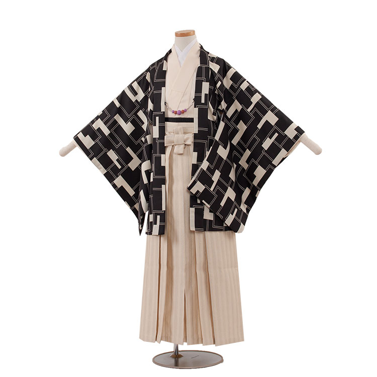 ※その他、ご要望などございましたら後に発信されますメールにご記載下さい。 ※キャンペーン対象外の商品もございますので、ご確認ください。 ※キャンペーンは不定期に変更となります。 ご注文時でのキャンペーン適用とします。ご了承くださいませ。着物レンタル/ジュニアの着物/お宮参りレンタル 着物レンタル/ジュニアの着物（10歳前後男児） 小学校かんたん着付け袴　1039 【品　　番】 3AQ1039　かんたん着付け袴 【サイズ】 【かんたん着付け袴】 身長目安：145cm〜155cmぐらい 裄丈：65cm 袴丈：紐下81cm（おへそからくるぶしまでの長さです。※袴のサイズ直しはご遠慮下さい。必ず袴の丈をご確認ください） 【素　　材】 こちらのお衣装はご家庭でもかんたん着付けていただけるようにアレンジいたしました。 着物：化繊 　／　袴：化繊 【レンタル内容】 こちらのお衣装はご家庭でもかんたん着付けていただけるようにアレンジいたしました。羽織・着物・袖なし襦袢・袴・羽織紐・草履・足袋・えり芯・サスペンダー※ビーズ・チェーン・小物は当店でコーディネートさせて頂きますので、写真の商品と異なる場合がございます。※こちらの商品の長襦袢は、袖なしタイプになります ※肌襦袢は付属いたしませんので、U首のシャツなどの肌着をご用意下さい。 ※箱タイプでのお届けとなります。 【レンタル期間】最大3泊4日！ レンタル期間はご利用日の2日前から3泊4日となります。 ※ご利用日の1日前お届けの場合は、2泊3日となります。 ※ご返却の発送はご利用日当日〜翌日15時までに、ヤマト宅急便取り扱いのコンビニ（セブンイレブン・ファミリーマート・デイリーヤマザキなど）か、クロネコヤマト営業所で同封の着払い伝票でお願いします。 ※返却が遅れますと1日につきお衣装代の10％が延長料金として追加になりますので返却日はお守りください。返却が遅れる場合は必ずご連絡をください。 【ご利用日について】 ※カレンダーをご確認ください。 ※楽天では、カレンダーが「×」でもご注文は可能ですが、予約を確定することは出来ません。ご利用日が「○」の商品からご注文下さい。 尚、ご予約の確定は「【京都ちりめんや】ご予約を確定致しました。」メールにてお知らせいたします。カレンダー反映までに少しお時間がかかりますので、その間に先約が入られている場合もございます。ご了承くださいませ。 ※オプション追加やキャンペーン割引は「【京都ちりめんや】ご予約を確定致しました。」で金額訂正をしてお知らせいたします。 ※予約は1年先のご利用日まで可能です。 ※利用日が違うご注文は別々に注文ください。またご利用日やお届け先が違う場合は「きょうだい割引」や「ママ得割引」などはキャンペーン対象外になります。 【注意事項】 ※次に該当する場合「セーフティプラス」の適用はございませんので、お気を付けください。 別途料金をご請求させていただきます。 ・タバコの焦げ跡、香水やヘアースプレーなどによる著しい汚れ・破損。 ・紛失の場合。 ・袴の裾直し・破れなどの商品として修復不可能な場合。 【備　　考】 掲載画像について実際の商品になるべく近い色を再現しておりますが、お客様のご覧になっているモニターや環境により、実際の色・質感等が若干異なる場合がございます。※環境問題（Eco/エコ）を考え、お買い上げ明細はご希望の方のみ発行致しております。ご希望のお客様はお手数ですが、コメント欄にお知らせください。 【お問い合わせ先】 メールにてお問い合わせ下さい。 E_Mail：info@santokubiken.com ※メールでのお問い合わせには、商品番号・氏名のご記入をお願い申し上げます ★レンタル内容 羽織・着物・袖なし襦袢・袴・羽織紐・草履・足袋・えり芯・サスペンダー ※ビーズ・チェーン・小物は当店でコーディネートさせて頂きますので、写真の商品と異なる場合がございます。＊下着（肌襦袢）は入っておりません。U首半そでシャツをご用意ください。 ※箱タイプでのお届けとなります。 着物レンタル/七五三レンタルの「京都ちりめんや」では、 お子様の晴れの日を祝う、お宮参りの産着（初着・熨斗目・掛け着物） ブランド産着・七五三の着物等、豊富な品揃えで、みなさまをお待ち申し上げております。