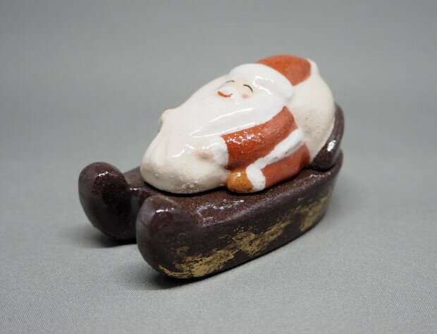 そりサンタ香合　楽入窯　