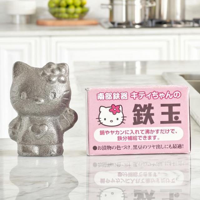 南部鉄器 ハローキティの鉄玉（池永鉄工製）