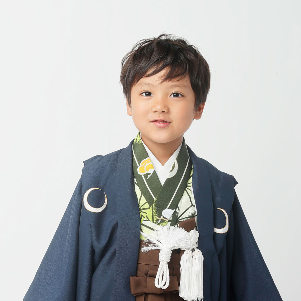 【楽天スーパーSALE!半額クーポン配布中!】卒園用 小町kids 男児 着物 と 袴 フルセット レンタル 110cm 120cm 6歳 7歳 【バーゲン開催中ッ!】【卒園式・七五三 貸衣装】黒 松竹【在庫処分】