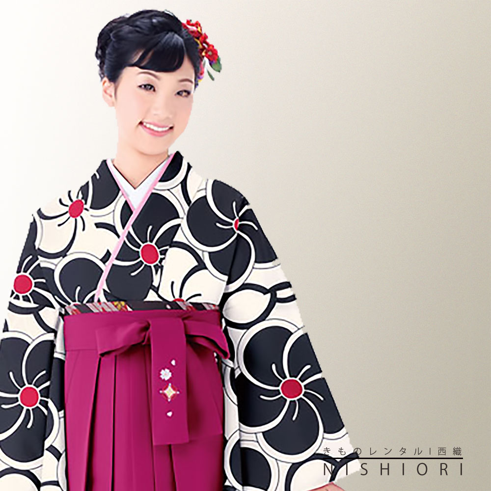 二尺袖 着物 と 刺繍袴 フルセット レンタル 【貸衣装 卒業式 大学生】 モダン レトロ【袴Sサイズ】【ジュニア袴(小学生)対応可】黒 白 ねじり梅 モノトーン くすみカラー袴