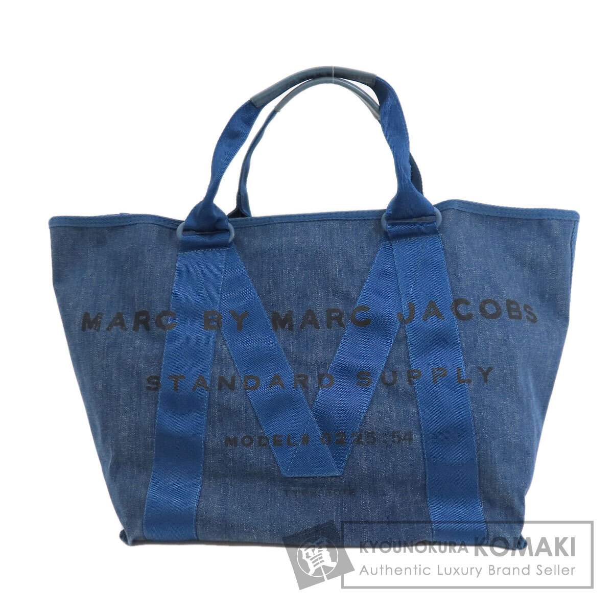 ギフト対応 このアイテムのキーワード レディース トートバッグ MARC JACOBS カラー：ブルー系 デニム コンディションAランク 【caceabcc】 【ブランド品買取・通販】ズーム機能により、細かな商品状態を確認出来ますが、実際には目立たない程度のダメージもございます。 商品番号 56207025 素材デニム サイズ 縦：約33cm 横：約37-61cm マチ：約23cm ハンドル：約45cm 重量- カラーブルー スペック1内側：ファスナーポケットx2 スペック2- スペック3ファスナー開閉式 スペック4- スペック5- 付属品- 保証期間- >> ランク・程度表の詳細はこちら 外側汚れ/スレ/キズ内側汚れコーナースレ金具キズ/汚れハンドルスレ/汚れパイピングスレ