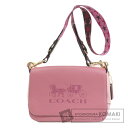 ギフト対応 このアイテムのキーワード レディース ショルダーバッグ COACH カラー：ピンク系 レザー コンディションAランク 【caceaecd】 【ブランド品買取・通販】ズーム機能により、細かな商品状態を確認出来ますが、実際には目立たない程度のダメージもございます。 商品番号 65319389 素材レザー サイズ 縦：約20cm 横：約27.5-29cm マチ：約7.5cm ショルダー：約108cm 重量- カラーピンク スペック1内側：オープンポケットx2 スペック2- スペック3マグネットボタン開閉式 スペック4- スペック5- 付属品- 保証期間- >> ランク・程度表の詳細はこちら 外側ワレ/汚れ/型崩れ内側汚れコーナー汚れ金具キズ