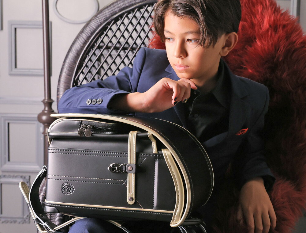 【ご購入特典付！メーカー公式】ふわりぃランドセル 正規品 [プラチナセレクト 男の子 2027年度新作モデル] 日本製 協和 チェストベルト 反射 光る 軽量 軽い ゴールド 金 赤 黒 大容量 A4フラットファイル タブレットPC 6年間修理保証 かっこいい 05-83000 05-83100