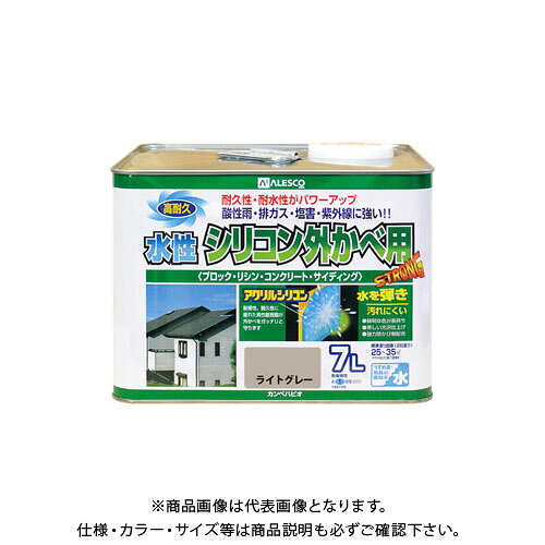 【メーカー】 ●カンペハピオ 【特長】 ●高耐久アクリル・シリコン樹脂配合だから紫外線・排ガス・雪・酸性雨など外敵から建物を守り、長期間風合い・ツヤを保ちます ●臭いが少なく、乾燥も速く、使いやすい水性タイプ ※乾くと雨や水で流れ落ちる事はありません ●防カビ剤配合だからをカビの発生から守ります 【用途】 ●コンクリート壁、ブロック塀、リシン壁、吹きつけ壁、サイディング 【塗れない物】 ●セラミック系サイディング、タイル、セラミック、フッ素、シリコンなど特殊処理された壁、プール・池など常に水に浸かっている所 【仕様】 ●容量：7L ●色：ライトグレー ●サイズ(幅×奥行×高さ)：238×238×174 ●重量(g)：8820 ●乾燥時間：約1時間(20℃)約2時間(冬期) ●重ね塗り時間：4時間以上(20℃) 6時間以上(冬期) ●塗り面積(m2)：約25〜35 ●塗り重ね回数：2回