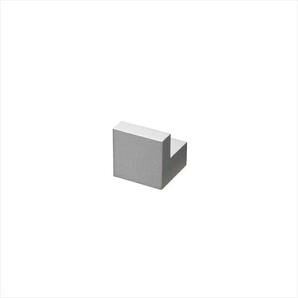 【 メーカー 】 ●ウエスト 【 特長 】 ●空間の中で主張せず質を向上させるありそうでなかったデザインのフック ●空間の中で主張しない純粋な美を備えたデザインのためどんな空間にも調和します。 【 仕様 】 ●商品サイズ(H×W×D) (約)：35×35×36mm ●材質：亜鉛 ●耐荷重：10kg 【 JANコード 】 4589409570889