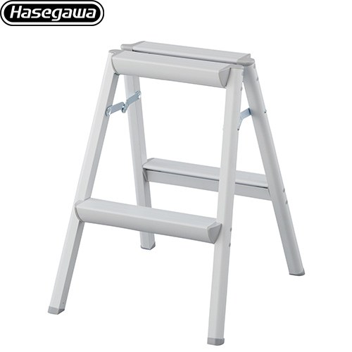メーカー希望小売価格はメーカーカタログに基づいて掲載しています【キーワード】Hasegawa /SE-6A-WH 商品説明カラー ホワイト仕様・特徴 軽量スタンダードタイプ踏台 SE 2段最大使用質量：100kg天板高さ（m）：0.56ステップ幅70mmアルミ合金サイズ 設置寸法（外寸）cm：全幅43×奥行50収納寸法（外寸）cm：全長60×幅43×奥行18重量 質量：1.8kg