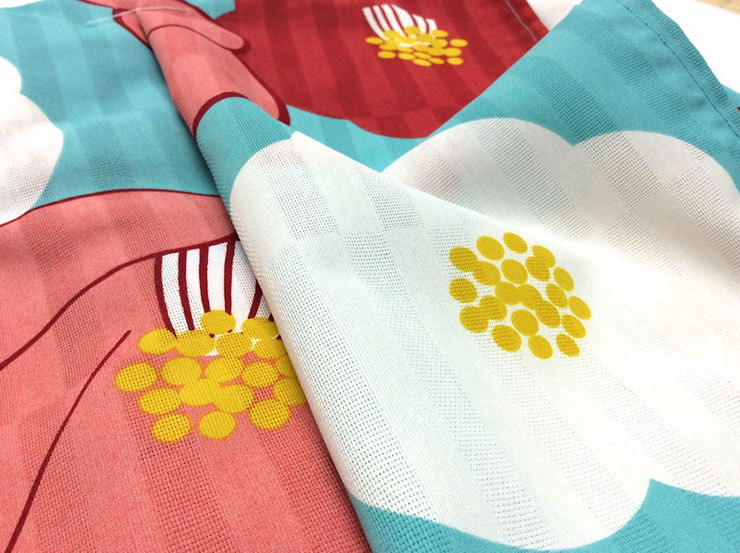 着物と寝具専門店【久五郎】の女性浴衣 仕立上がり Mサイズ 水色 椿 190409-3｜アングル3